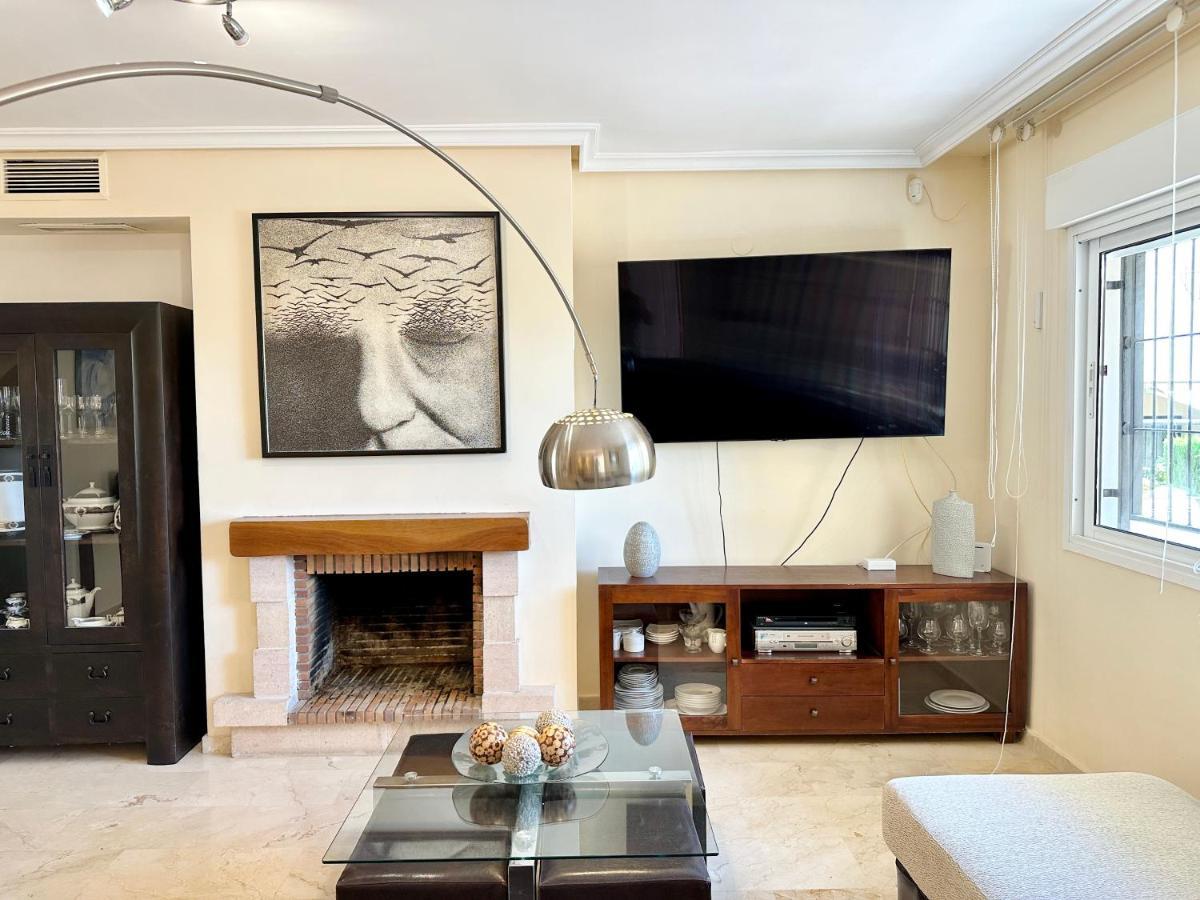 מארבלה El Arenal Townhouse By The Beach With Swimming Pool - Eaw Homes מראה חיצוני תמונה